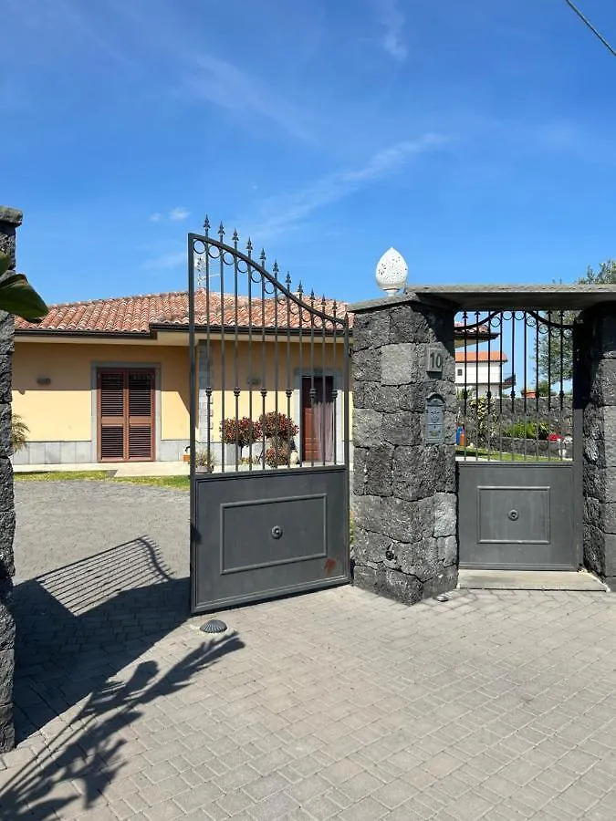 “Le Palme” Villa San Pietro Clarenza 0*,